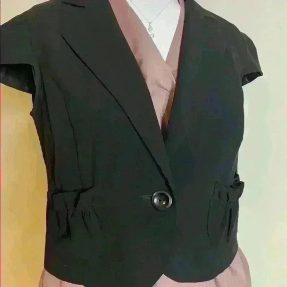 ⚡️BCX short blazer jacket w/front pockets - Picture 1 of 4